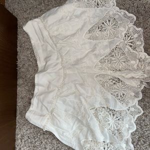 Flowwy Lacey shorts